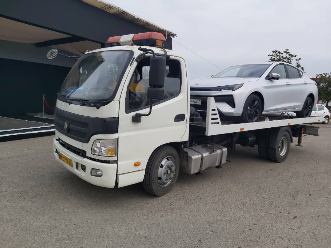 خودرو بر امدادگران راهیان سپاهان (5)